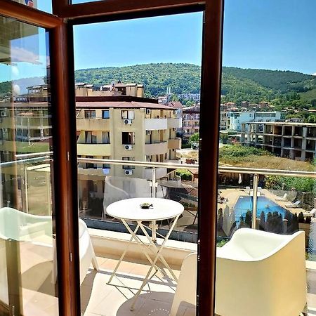 Obzor Tatyana Apartaments Bonjour Zewnętrze zdjęcie